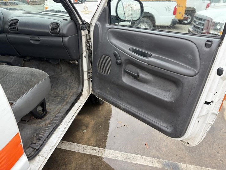 2002-dodge-ram-2500-image-10