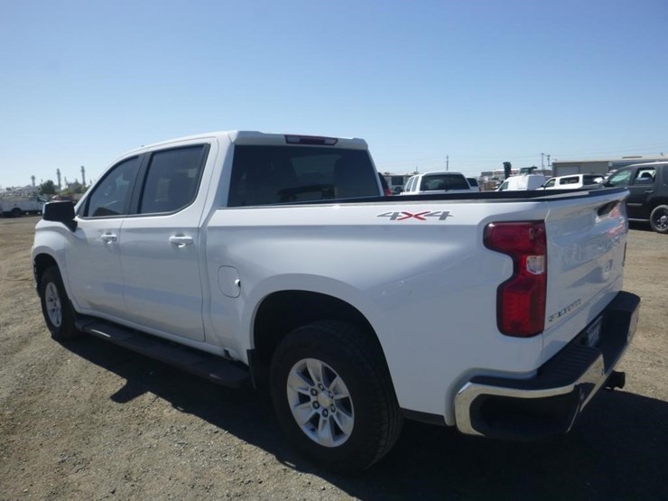 2022-chevrolet-1500-image-4
