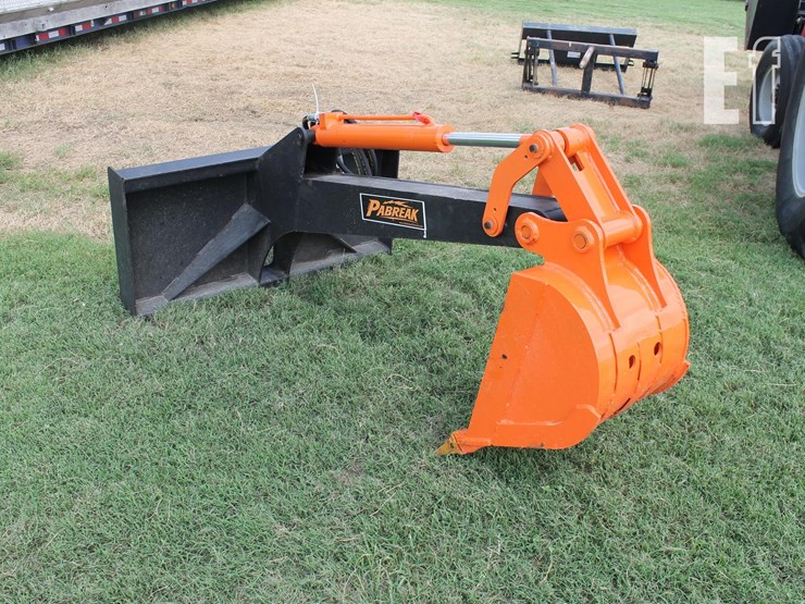 pabreak-skidsteer-backhoe-arm-image-1