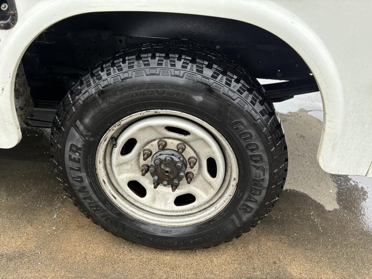 2014-ford-f250-xl-image-8