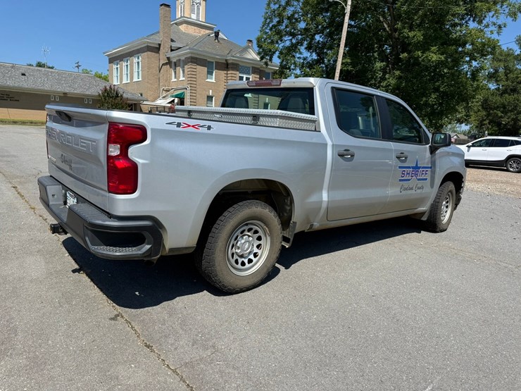 2021-chevrolet-silverado-1500-image-3