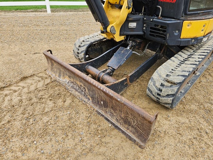 yanmar-vio35-image-13
