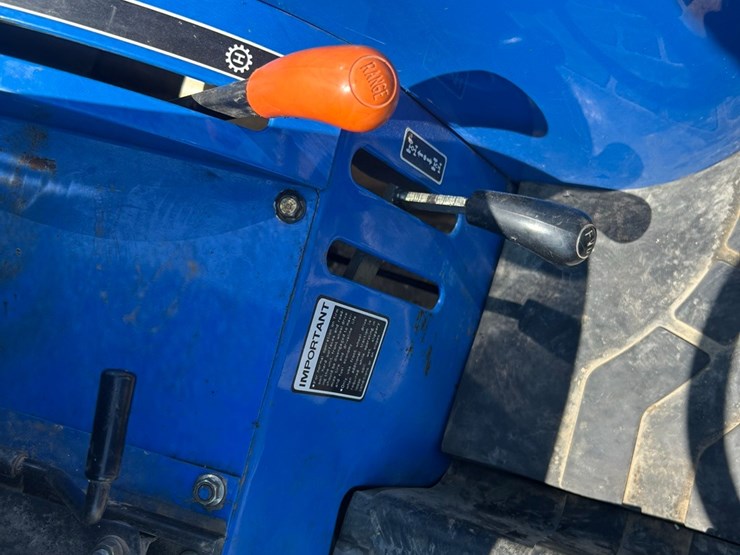 2004-new-holland-tc55da-tractor-image-30