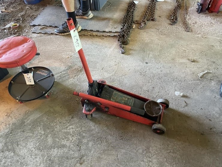 hydraulic-floor-jack-image-3