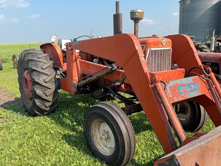 d-17-allis-chalmers-with-loader,-7,654-hrs-image-20