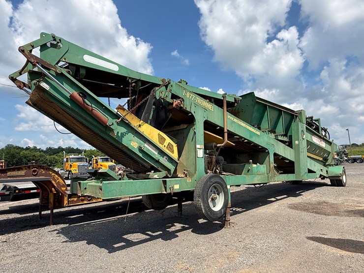 #13-•-mccloskey-516-re-portable-trommel-image-1