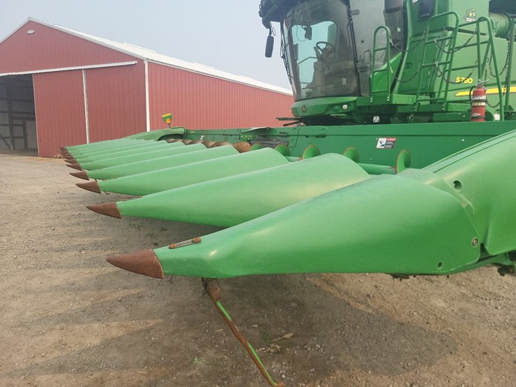 2014-john-deere-612c-corn-head---field-ready-image-14