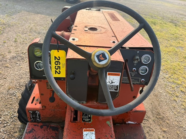 ditch-witch-350sx-image-25