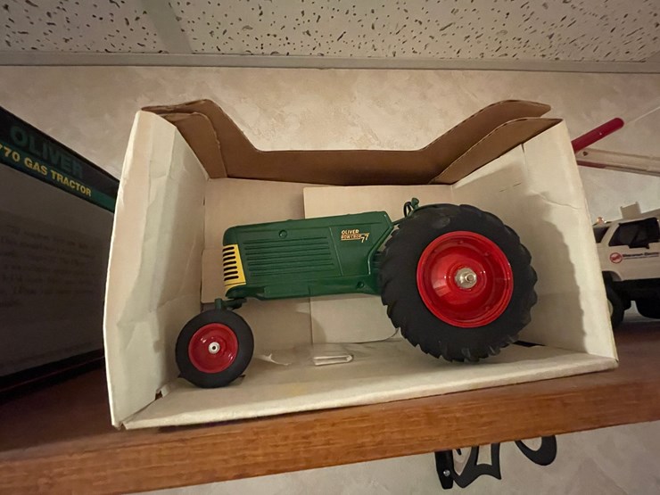 oliver-770-image-4