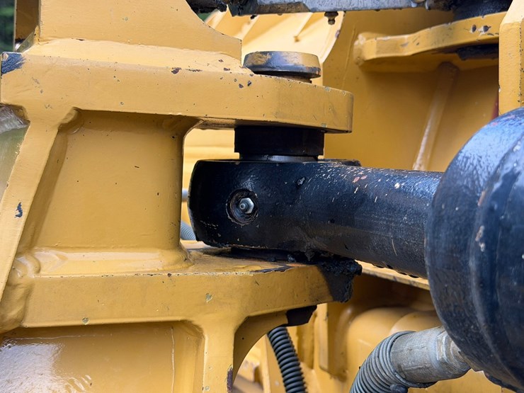 caterpillar-d6k-image-53