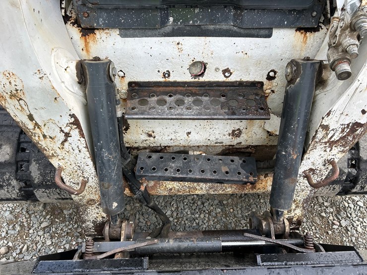 bobcat-t300-image-12