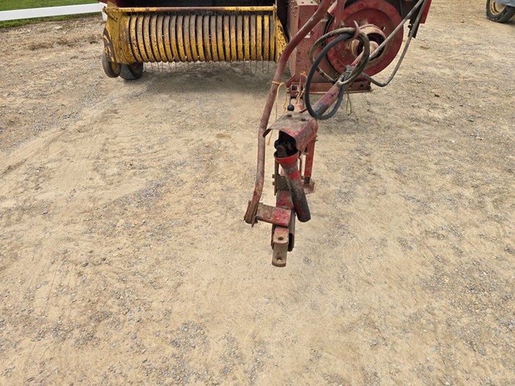 new-holland-315-image-8
