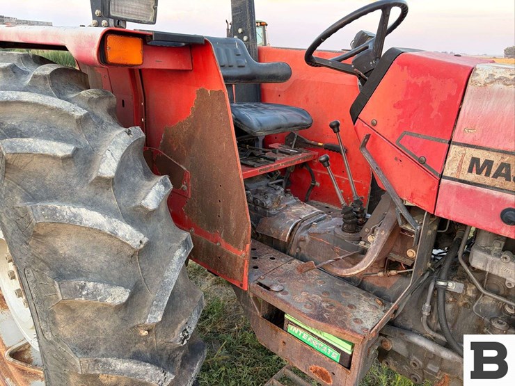 massey-ferguson-383-image-8