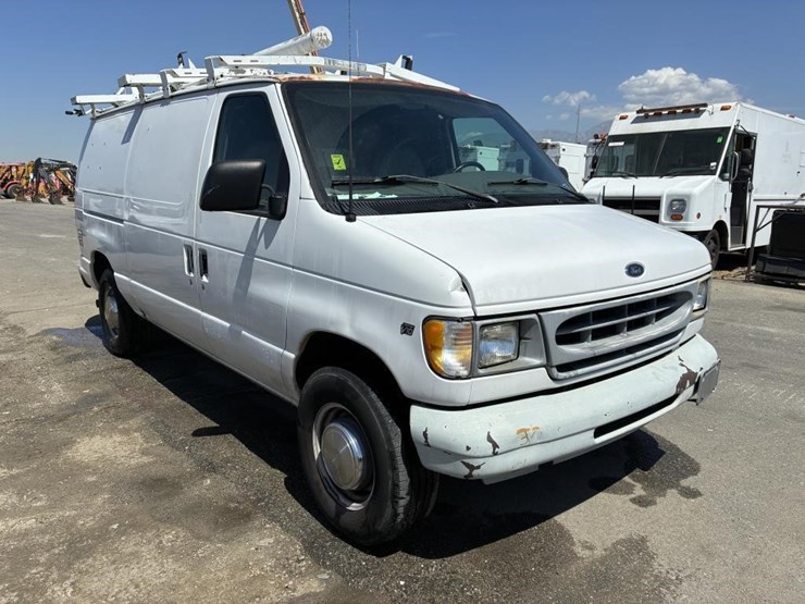 2001-ford-e350-image-2