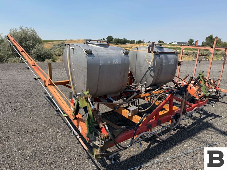 rears-3pt-boom-sprayer-image-3