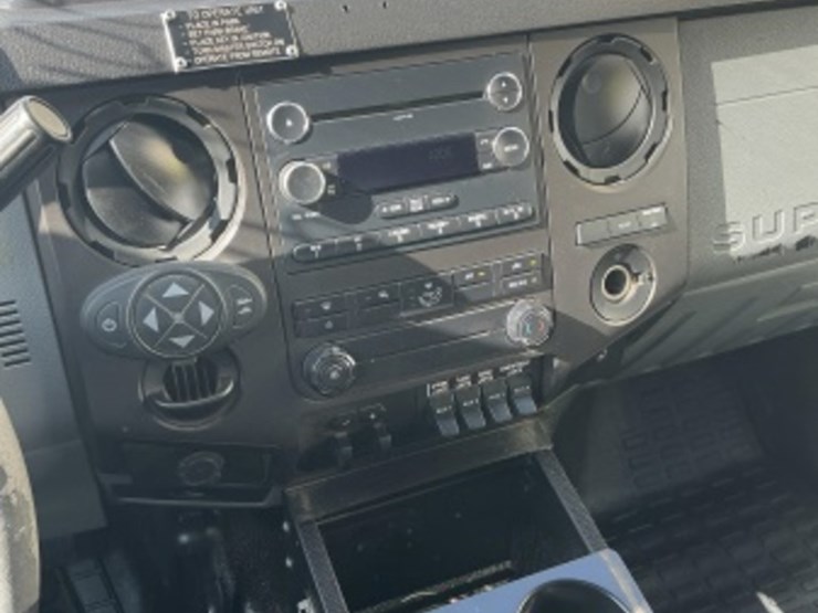 2016-ford-f550-image-24