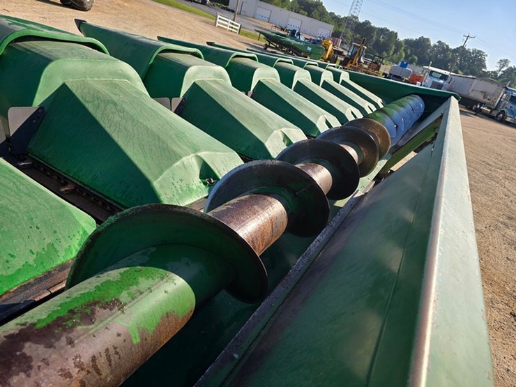 john-deere-8-image-5
