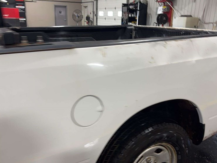 2014-dodge-1500-image-28