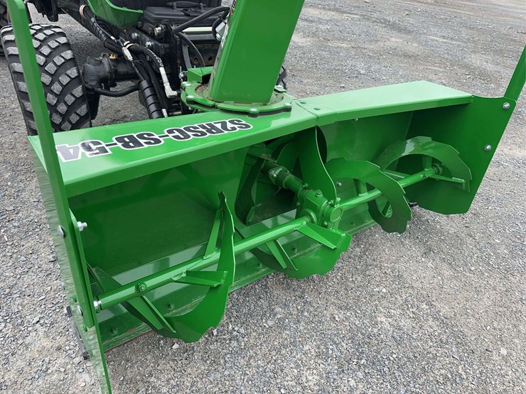2025-john-deere-2025r-image-15