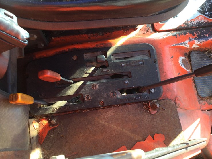1998-kubota-f2260-image-8