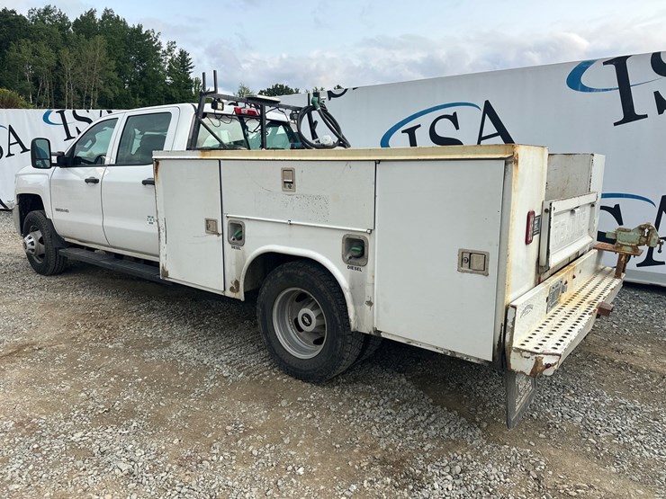 2017-chevrolet-3500hd-image-3