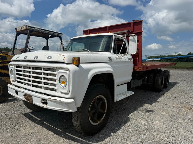 ford-f600-image-1