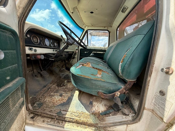 ford-f600-image-29