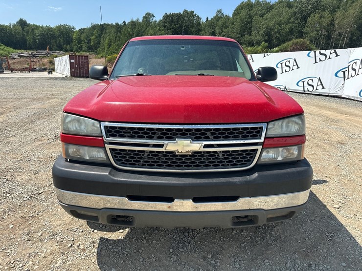 2005-chevrolet-2500-image-8