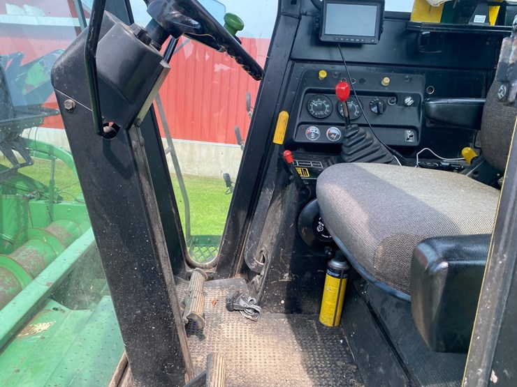 john-deere-4420-combine-image-54