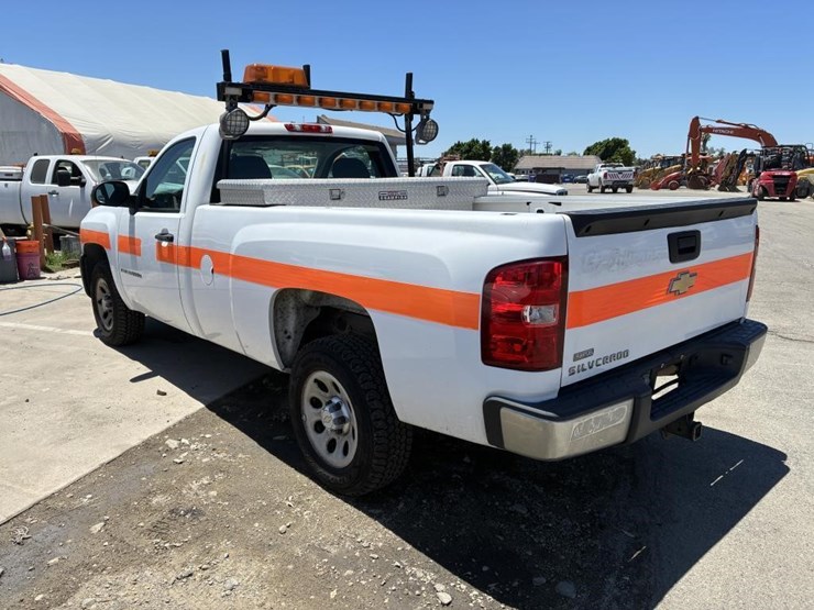 2009-chevrolet-silverado-pickup-truck-image-4