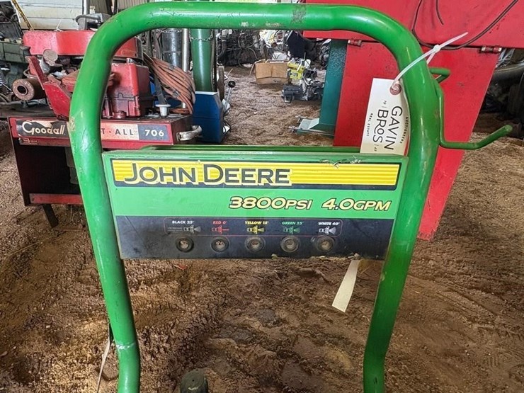 john-deere-3800-image-2