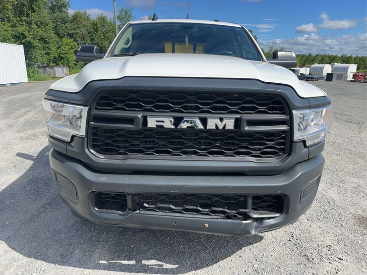 dodge-2500-image-2