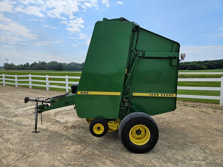 john-deere-530-image-3