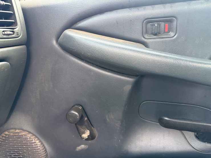 2001-chevrolet-3500-image-62