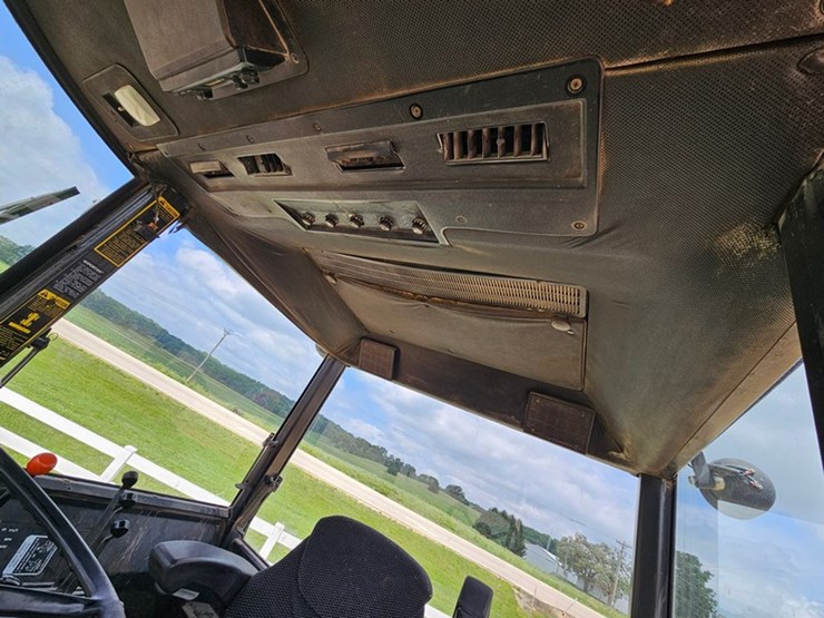 john-deere-8430-image-26