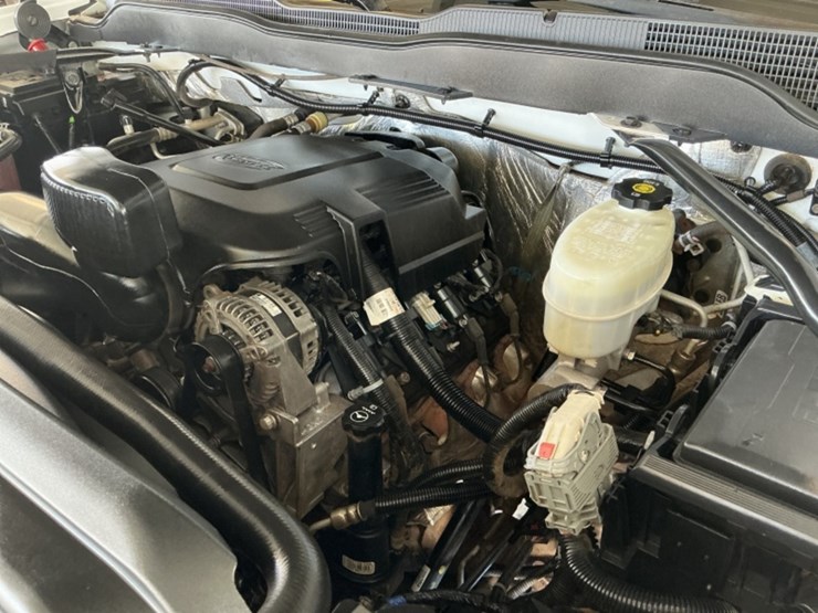 2017-chevrolet-3500hd-image-12