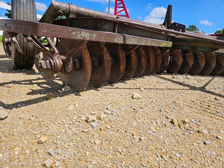 john-deere-10-image-12