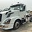 2015-volvo-day-cab-semi-image-1