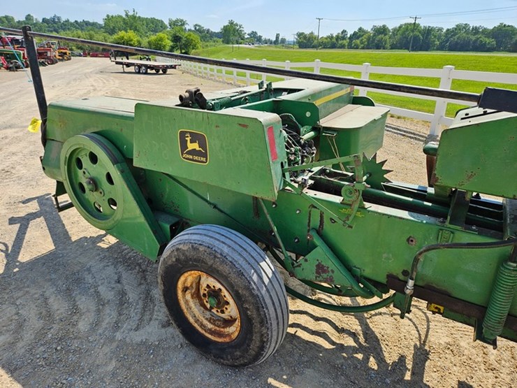 john-deere-346-image-29