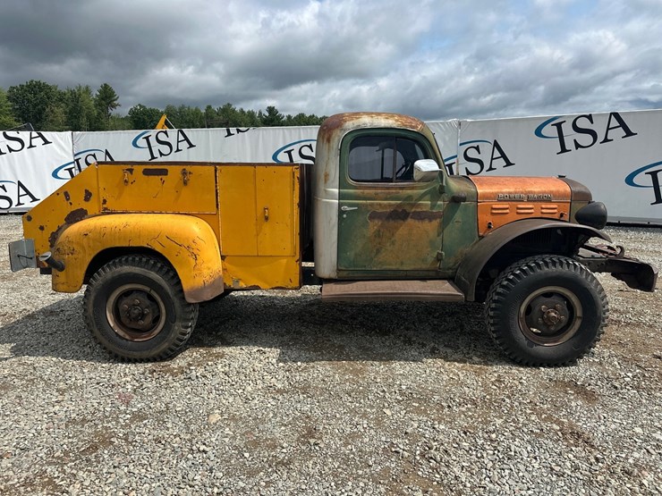 1953-dodge-power-wagon-image-6