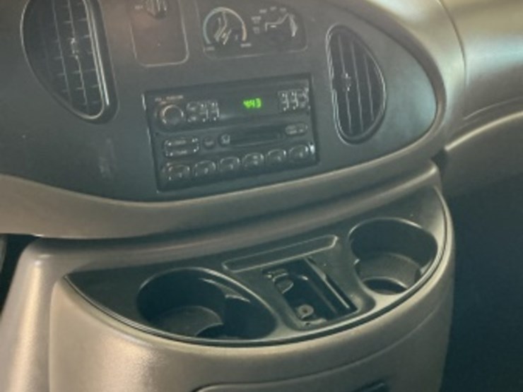 1999-ford-cargo-image-22