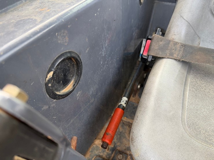#4069-•-new-holland-ls180-wheeled-skid-steer-image-49