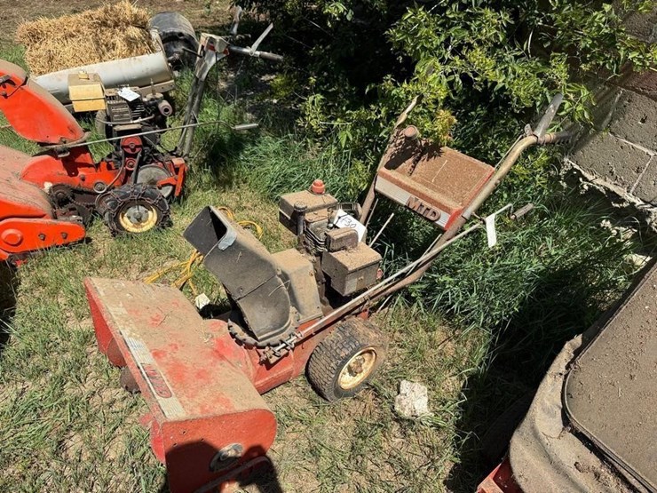 mtd-snowblower-image-1