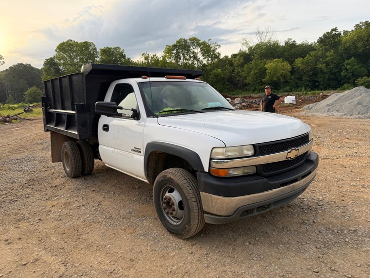 2001-chevrolet-3500-image-7