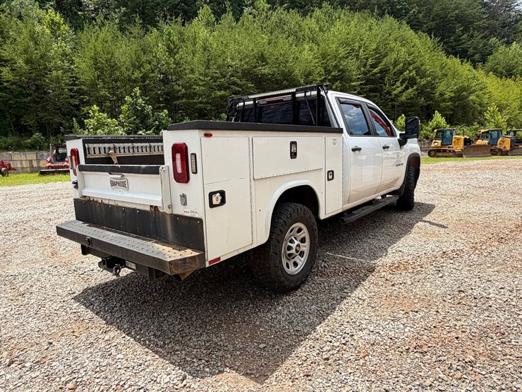 2020-chevrolet-3500hd-image-5
