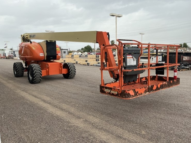 2009-jlg-800a-image-4