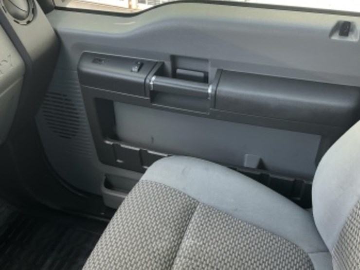 2012-ford-f550-image-24