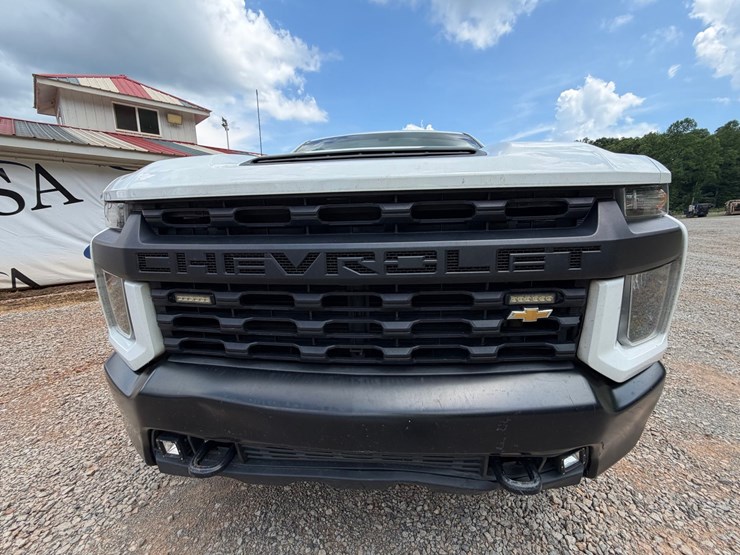 2020-chevrolet-3500hd-image-65