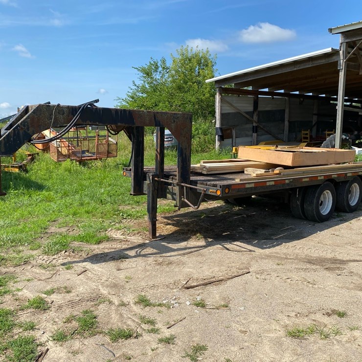 1989  Goose Neck Trailer