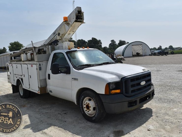 2006-ford-f350-sd-xl-image-25